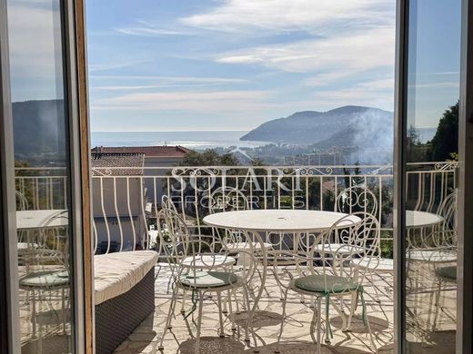 Villa a Mandelieu-la-Napoule, Alpi Marittime