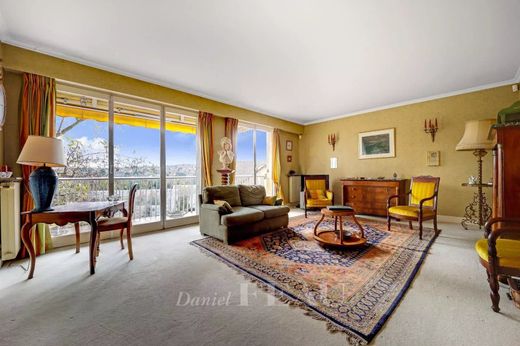 ﺷﻘﺔ ﻓﻲ Saint-Germain-en-Laye, Yvelines