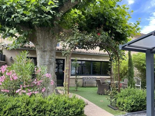 Maison de luxe à Mollégès, Bouches-du-Rhône