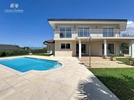 Villa in Évian-les-Bains, Haute-Savoie