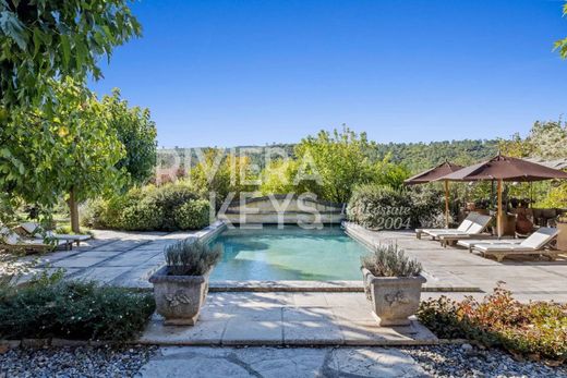 Luxury home in Cotignac, Var