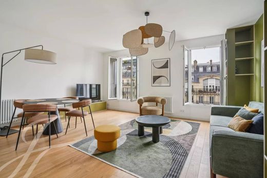 Apartment in Champs-Elysées, Madeleine, Triangle d’or, Paris