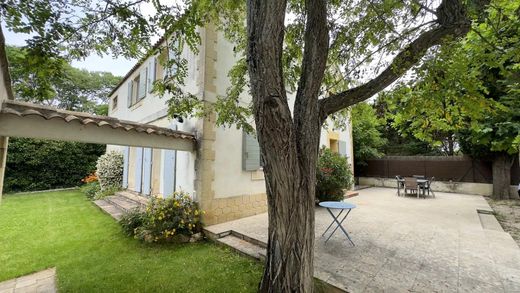Πολυτελή κατοικία σε Lambesc, Bouches-du-Rhône