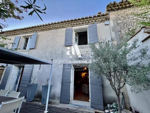 ‏בתי יוקרה ב  Mouriès, Bouches-du-Rhône