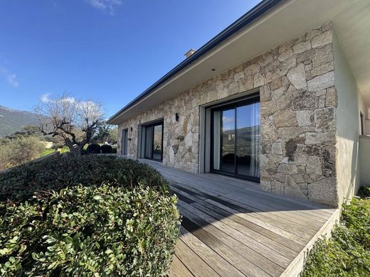 Villa à Viggianello, Corse-du-Sud