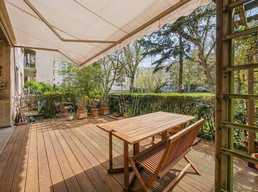 Apartment in Neuilly-sur-Seine, Hauts-de-Seine