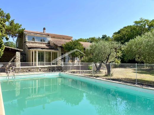 Luxury home in Pernes-les-Fontaines, Vaucluse