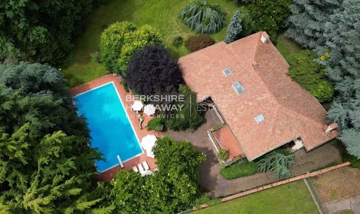 Villa en Cassano Magnago, Provincia di Varese
