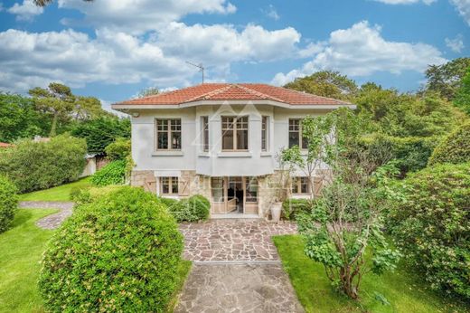 Luxury home in Pyla sur Mer, Gironde