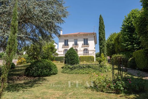 Casa di lusso a Garches, Hauts-de-Seine