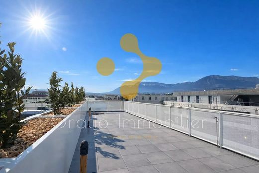 아파트 / Annecy, Haute-Savoie