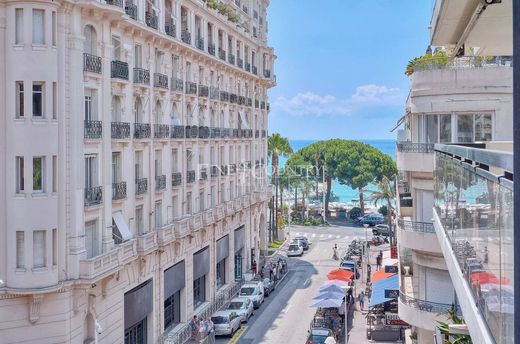 カンヌ, Alpes-Maritimesのアパートメント