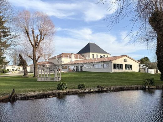 豪宅  Angoulême, Charente