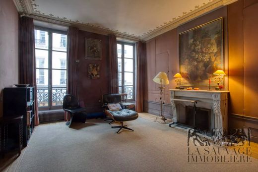 Apartment in Paris, Île-de-France