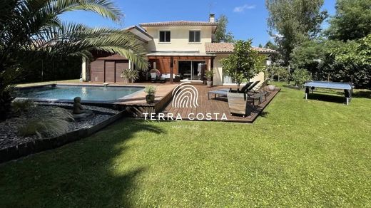 Luxury home in Seignosse, Landes