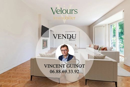 Apartment in Saint-Germain-en-Laye, Yvelines