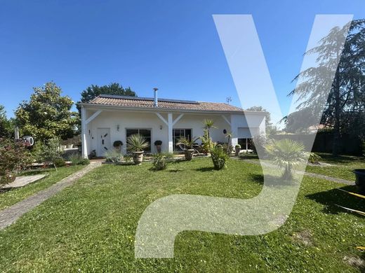 Villa in Gujan-Mestras, Gironde