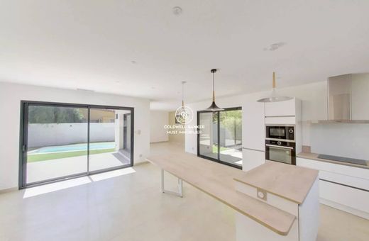 Villa in Perpignan, Pyrénées-Orientales