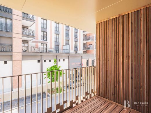 Apartament w Courbevoie, Hauts-de-Seine