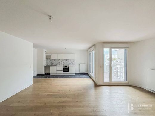 Appartement in Clichy, Hauts-de-Seine