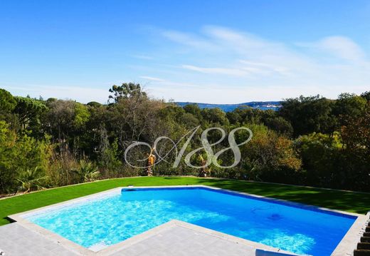 ‏וילה ב  גרימאוד, Var