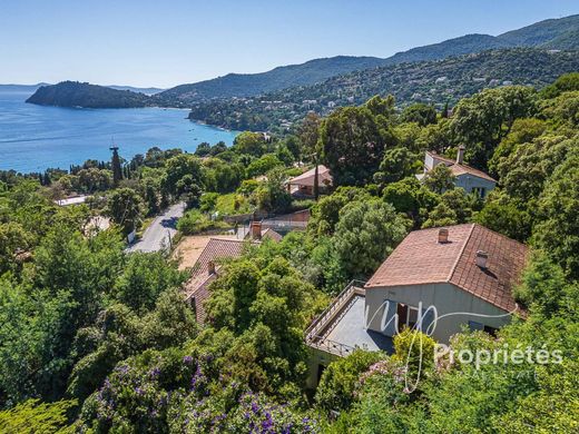 Casa di lusso a Rayol-Canadel-sur-Mer, Var