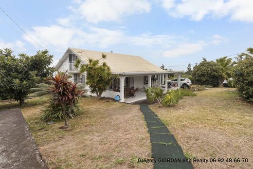 Casa di lusso a Le Tampon, Riunione