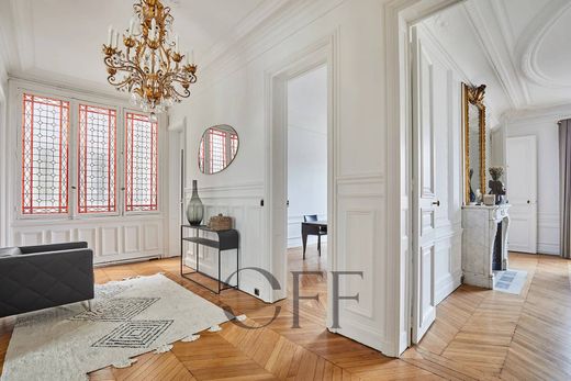 Квартира, Champs-Elysées, Madeleine, Triangle d’or, Paris