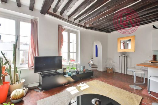 Apartment in Temple, Rambuteau – Francs Bourgeois, Réaumur, Paris