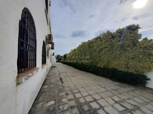 Вилла, Harqalah