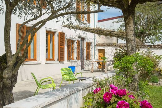 Luxury home in Meximieux, Ain