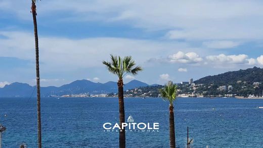 Appartement à Juan-les-Pins, Alpes-Maritimes