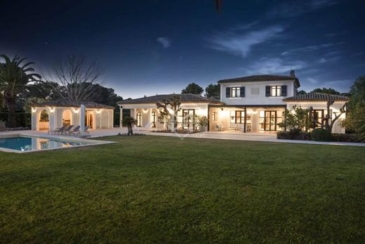 Mougins, Alpes-Maritimesのヴィラ