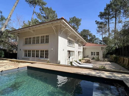 Casa di lusso a Lège-Cap-Ferret, Gironda