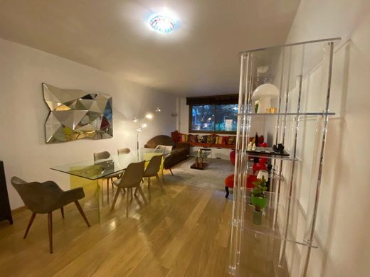 Apartment in La Muette, Auteuil, Porte Dauphine, Paris