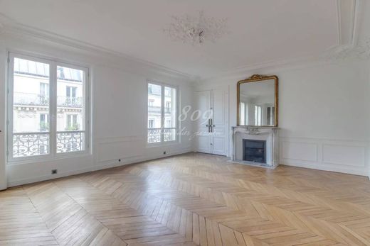 Apartment / Etagenwohnung in Canal Saint Martin, Château d’Eau, Porte Saint-Denis, Paris