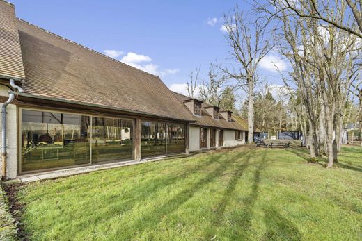 Luxury home in Lamorlaye, Oise