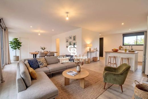 Apartment in Craponne, Rhône
