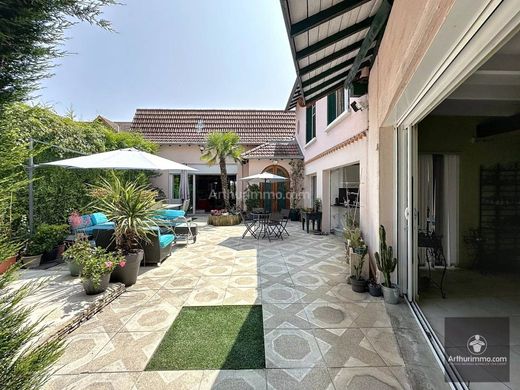 Casa de lujo en Roanne, Loira