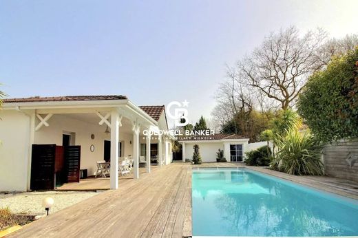 Luxury home in Gujan-Mestras, Gironde