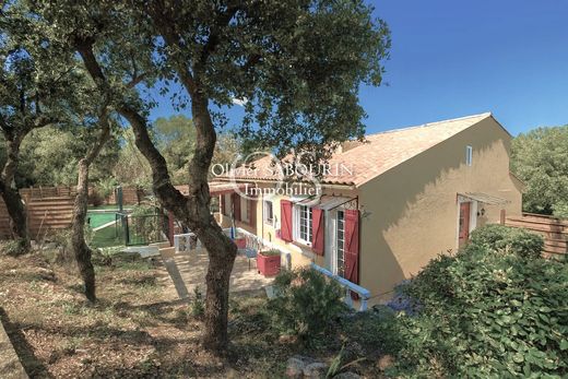 Βίλα σε Trans-en-Provence, Var