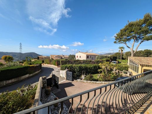 Luxe woning in Cantaron, Alpes-Maritimes