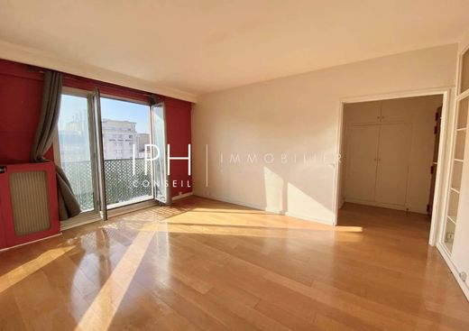 Piso / Apartamento en Neuilly-sur-Seine, Altos de Sena