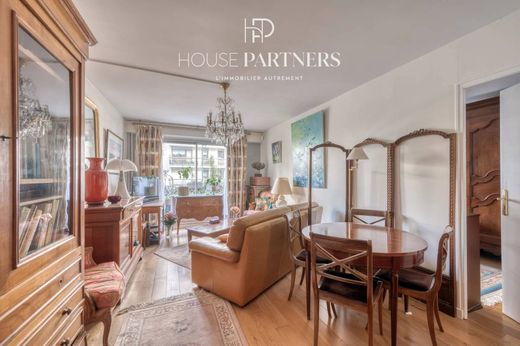 ﺷﻘﺔ ﻓﻲ Rueil-Malmaison, Hauts-de-Seine