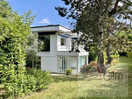 Willa w La Rochette, Seine-et-Marne