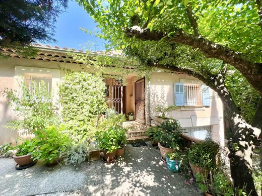 Villa à Brignoles, Var