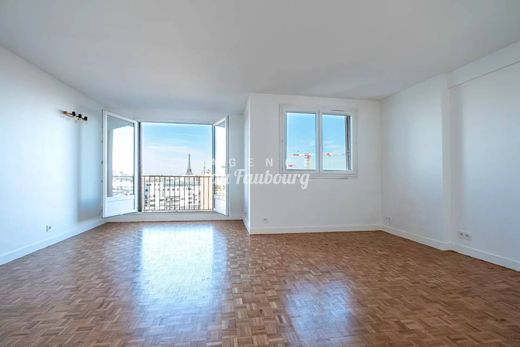 Apartment / Etagenwohnung in Motte-Picquet, Commerce, Necker, Paris