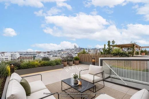 Apartment in Montmartre, Abbesses, Grandes-Carrières, Paris