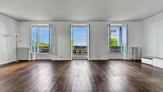 Apartment in Sèvres, Hauts-de-Seine