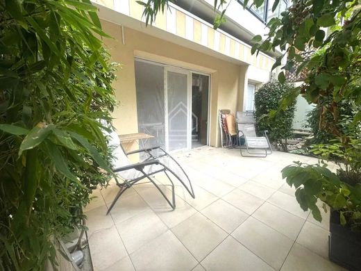 ﺷﻘﺔ ﻓﻲ Nogent-sur-Marne, Val-de-Marne